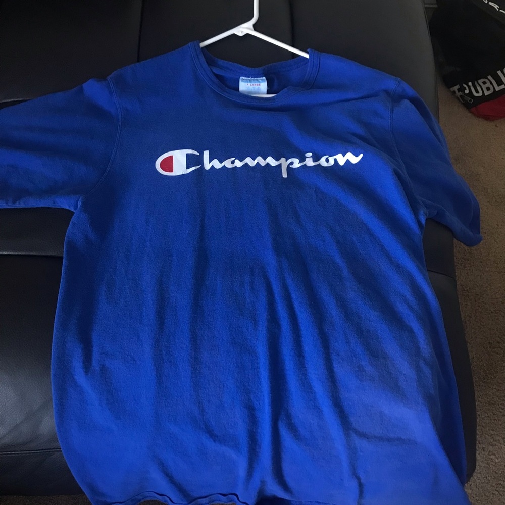 Champion t- shirt